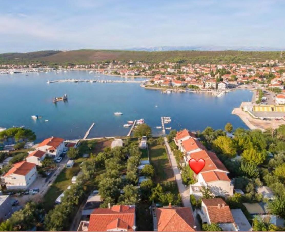 Apartman Suky Sukošan Екстериор снимка