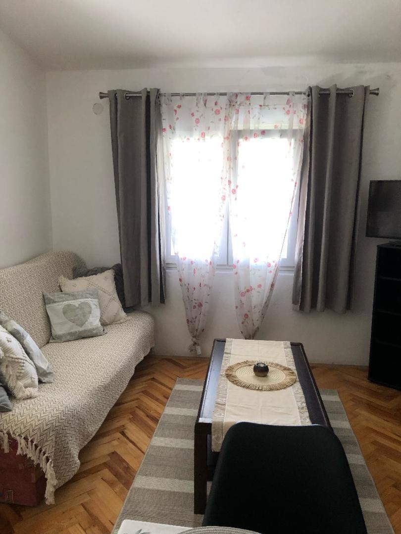 Apartman Suky Sukošan Екстериор снимка