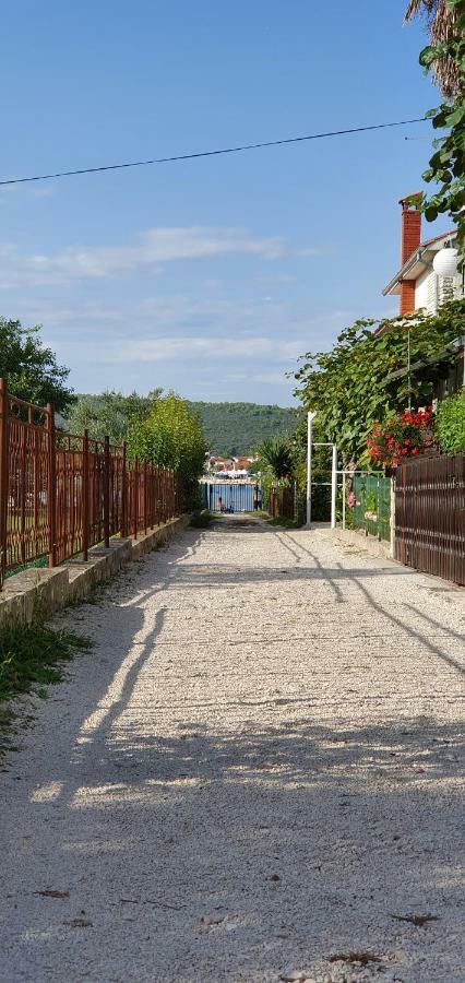 Apartman Suky Sukošan Екстериор снимка