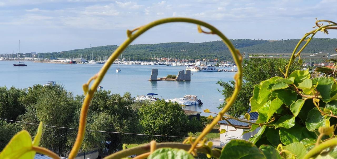 Apartman Suky Sukošan Екстериор снимка